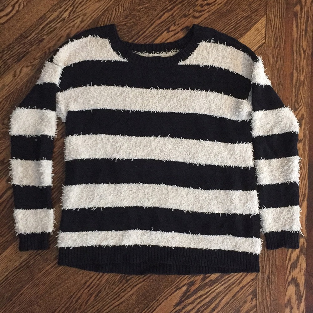 AE vintage boyfriend sweater